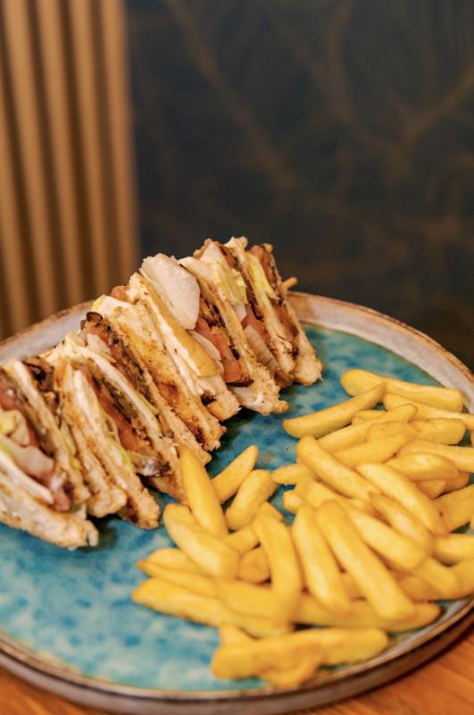Veggy club sandwich